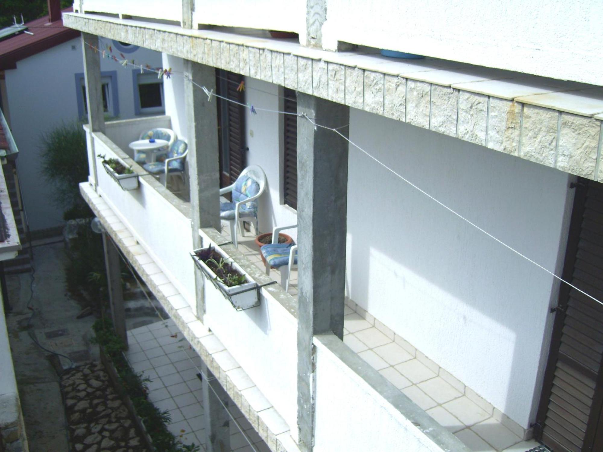Apartman Jug