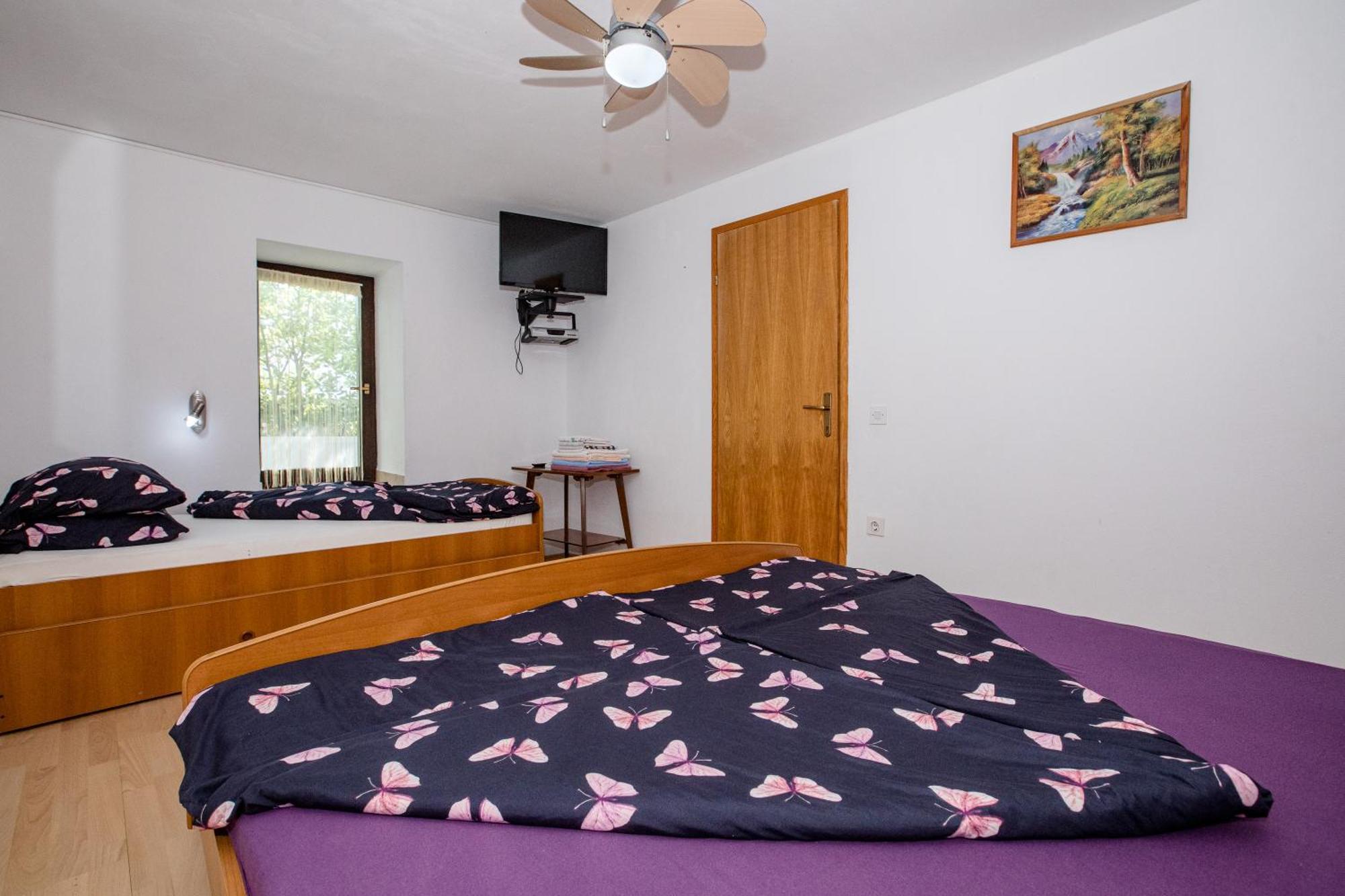 Jug Apartman