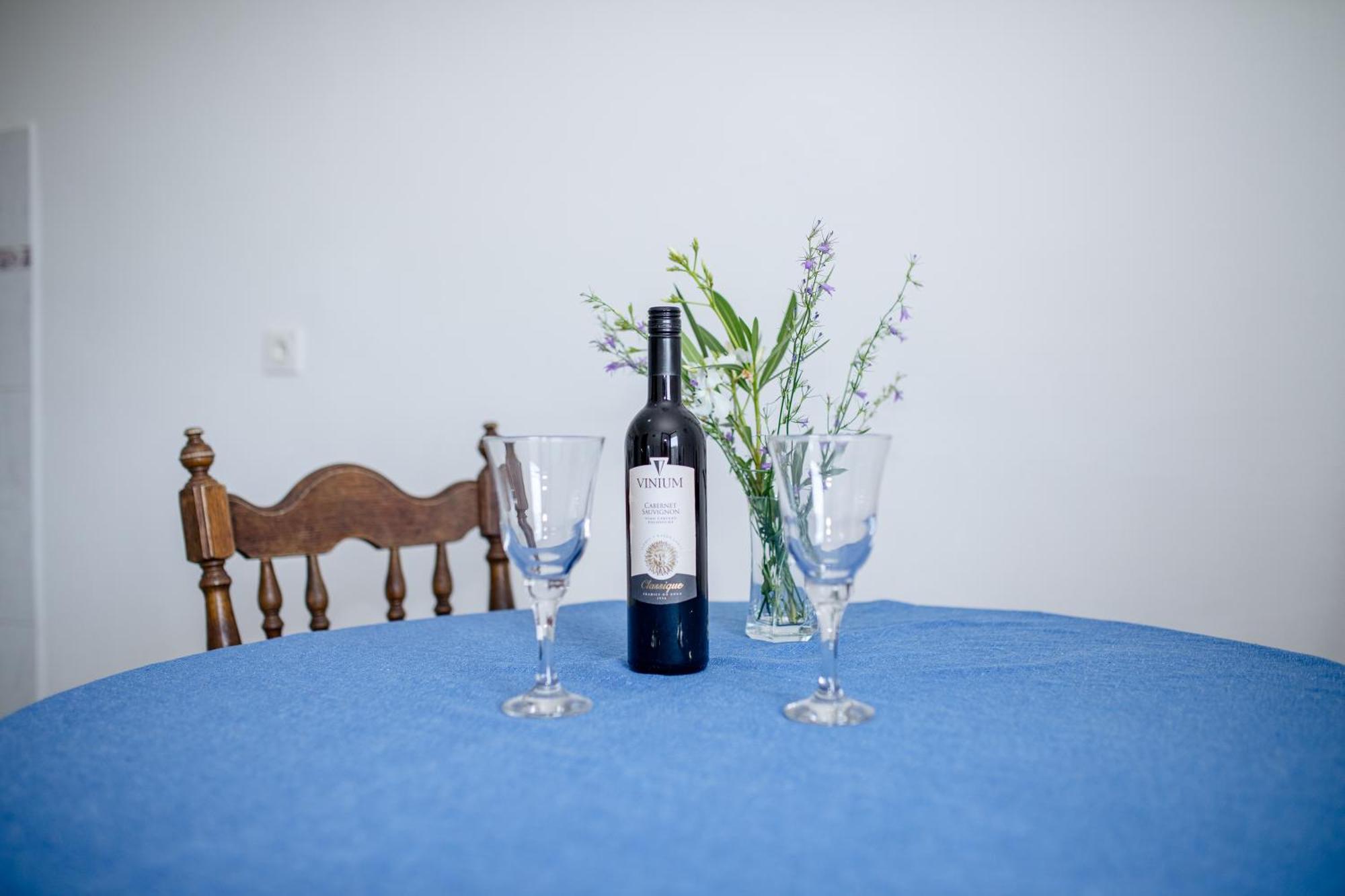 Jug Apartman Lopar