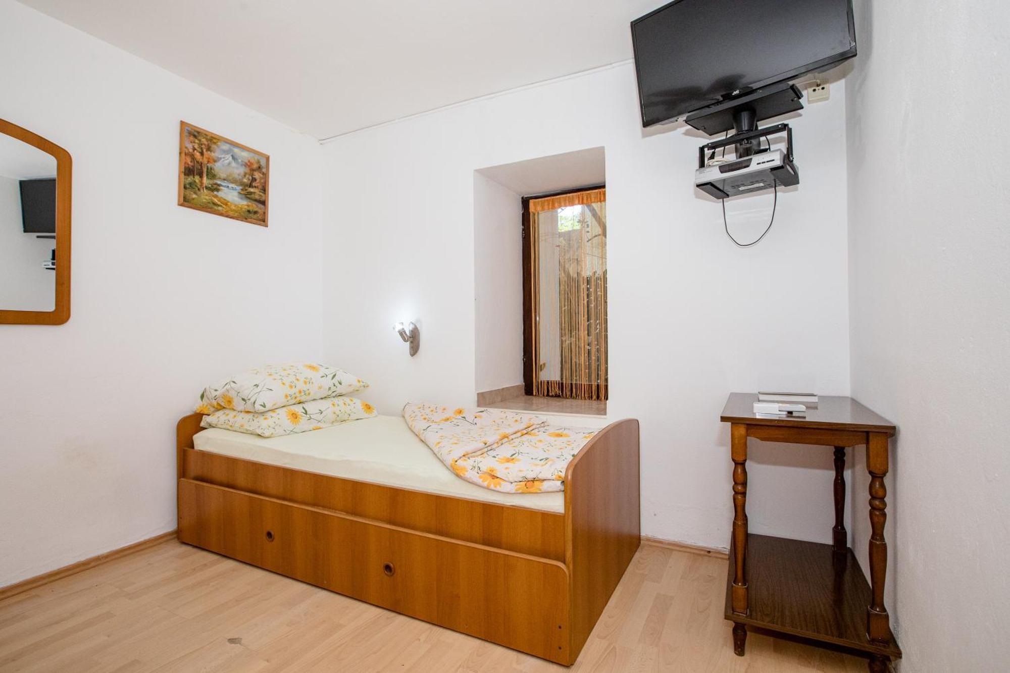 Jug Apartman