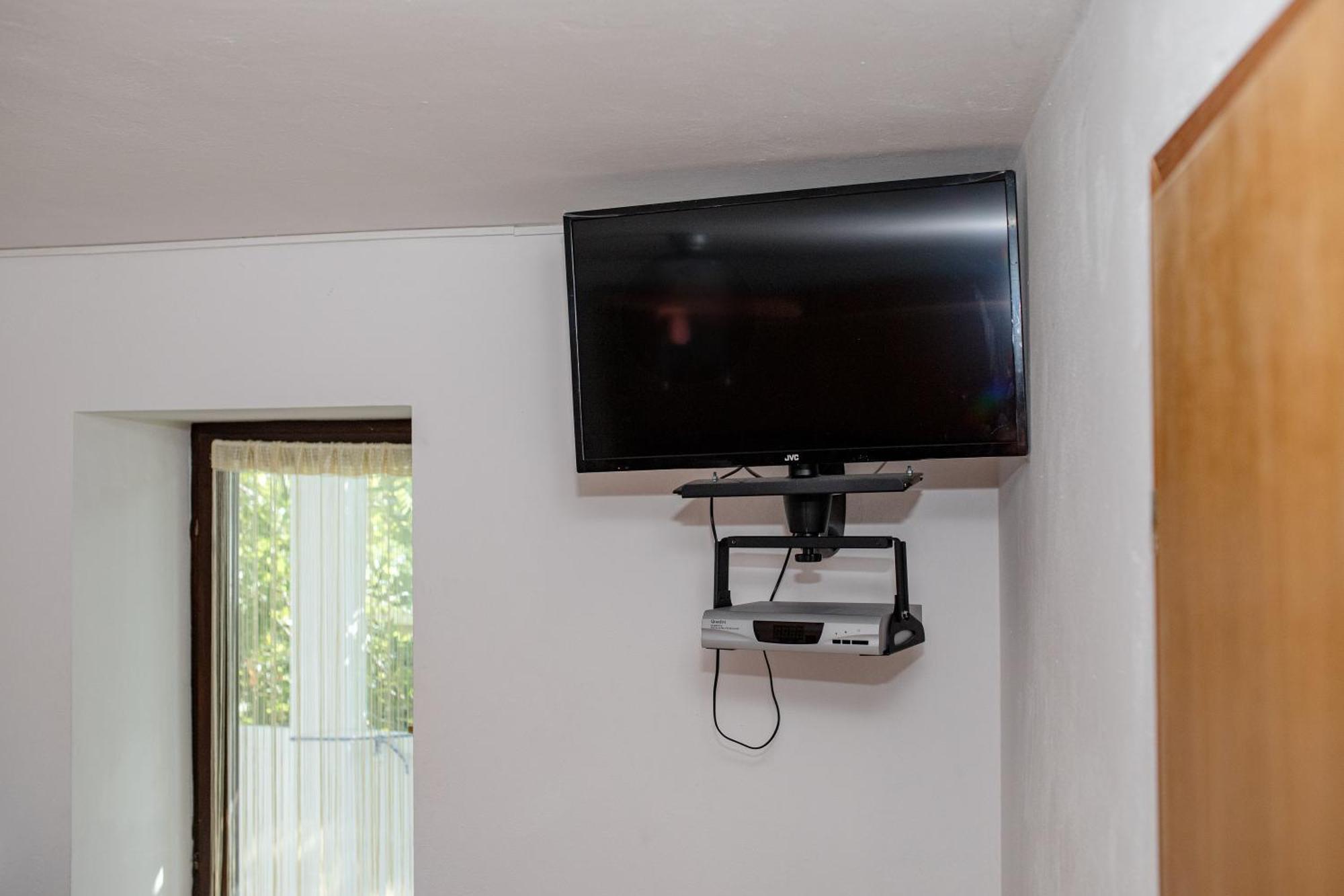 Jug Apartman *