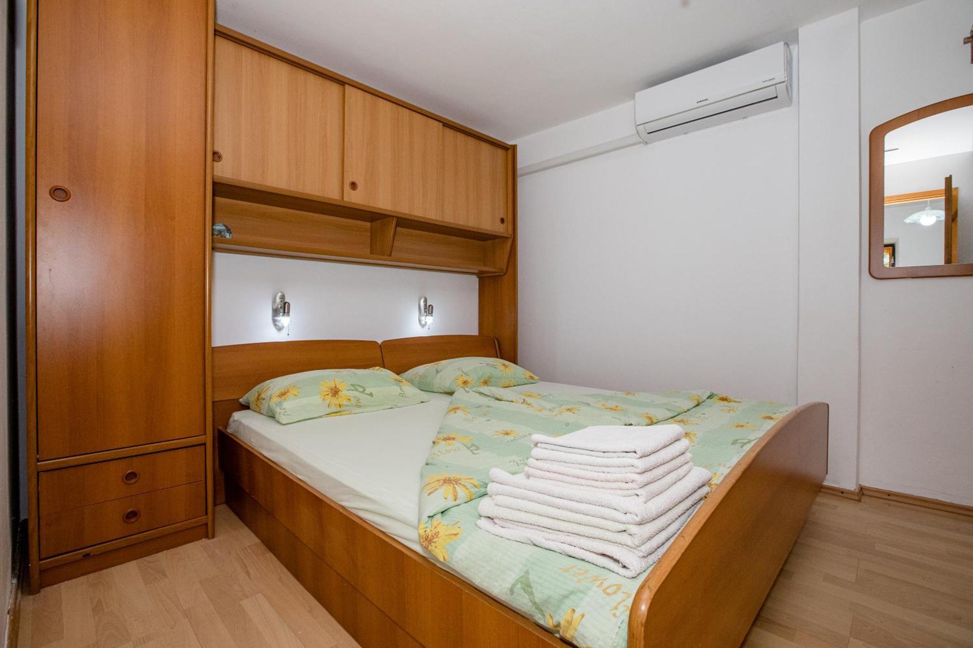 Jug Apartman