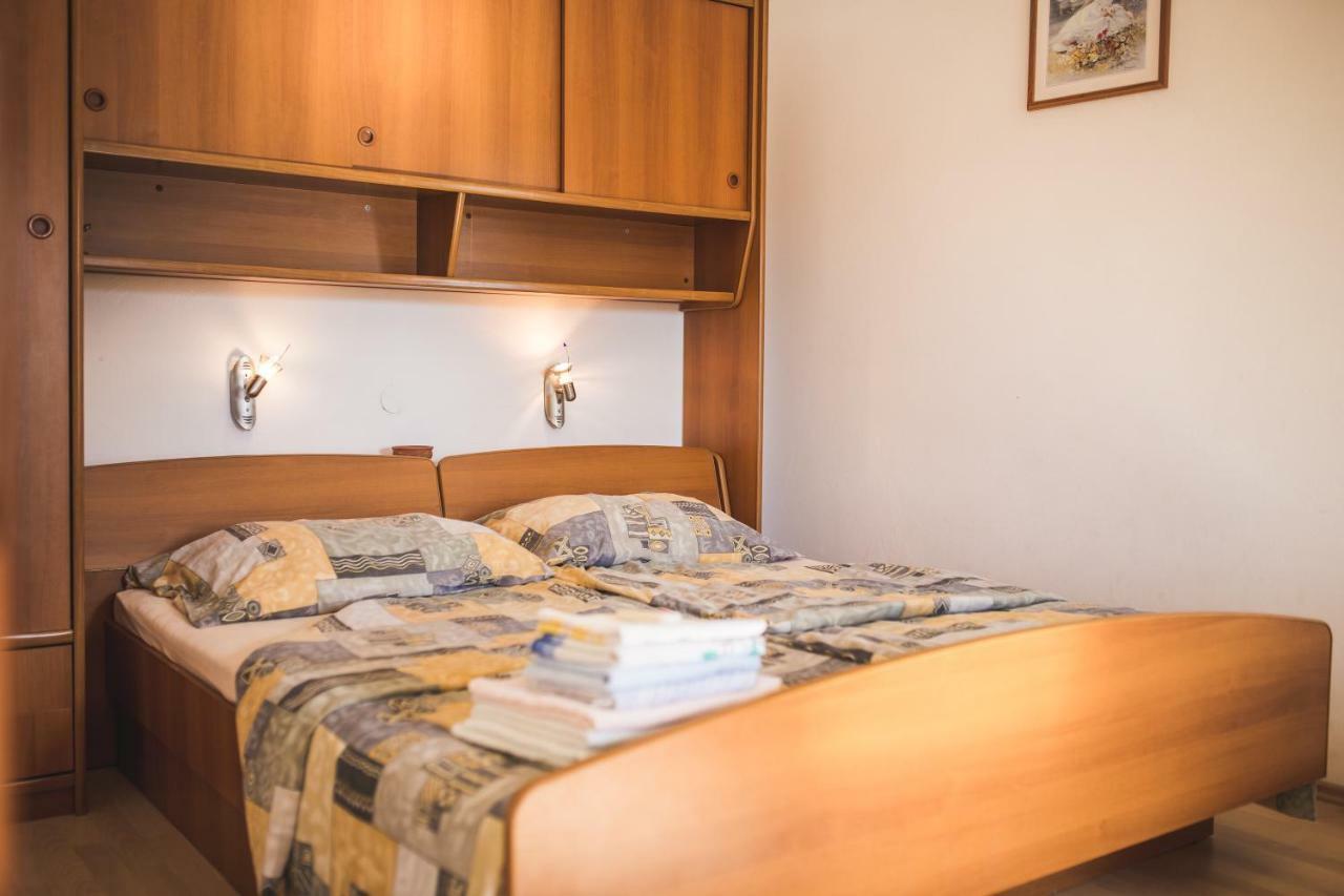 Jug Apartment