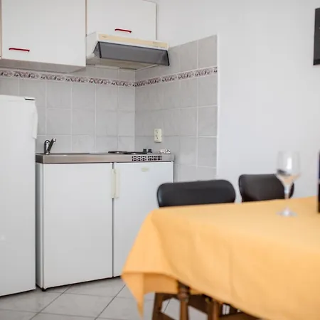 Apartments Jug Lopar Exterior photo